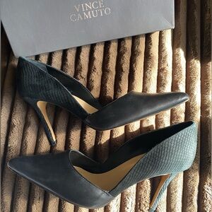 Vince Camuto Airmosah Pumps